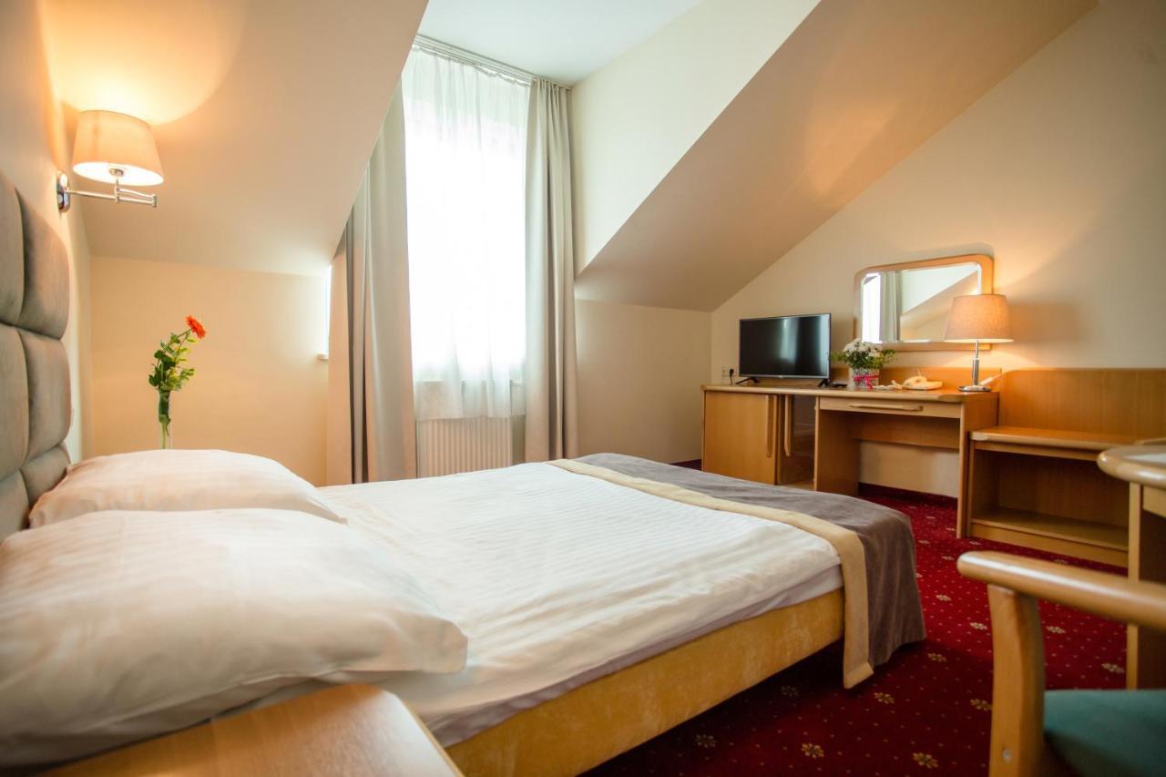 Hotel Orient Krakow Ngoại thất bức ảnh